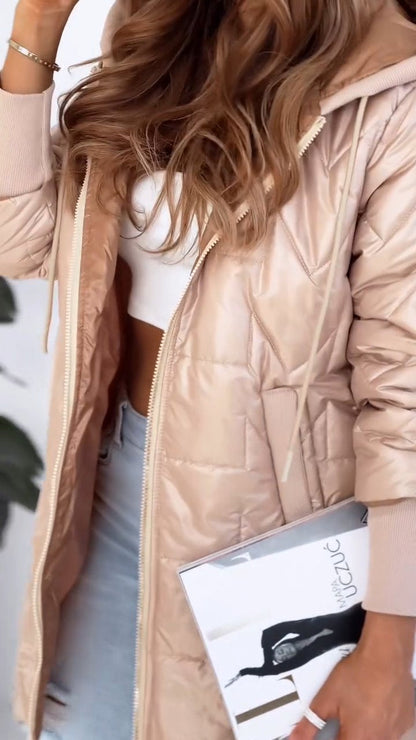 Giacca Invernale da Donna in Colore Pieno con Cappuccio e Zip per Comfort e Stile