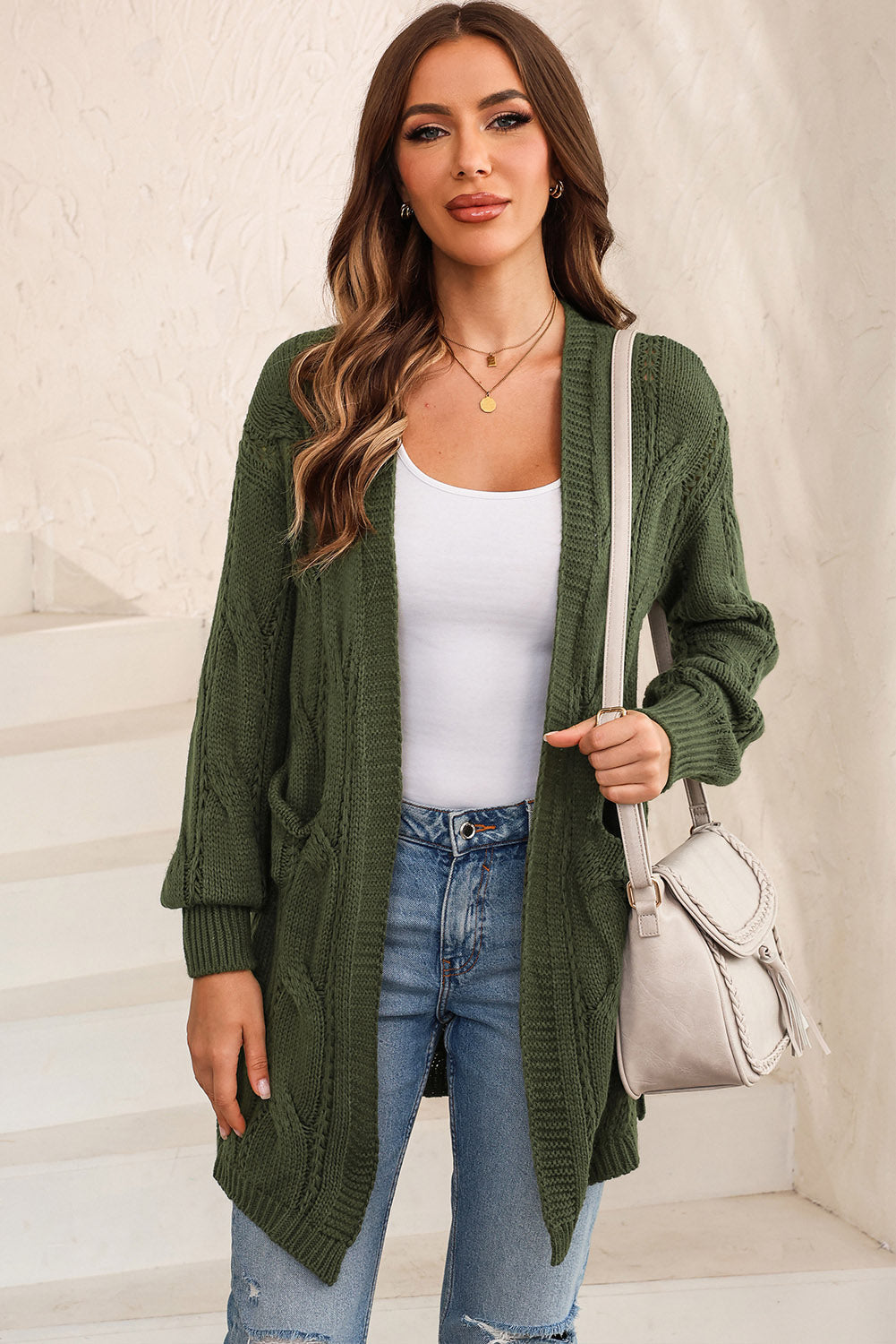 Cardigan Comodo in Maglia Cable con Spacco per uno Stile Informale