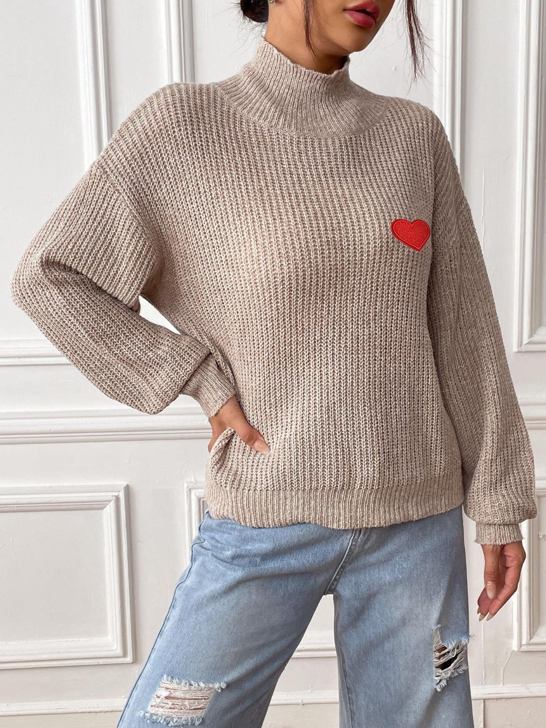 Maglione Dolcevita con Spalle Cadenti e Cuore