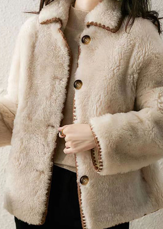 Cappotto Beige Fitted con Collo Peter Pan e Tasche per l'Inverno