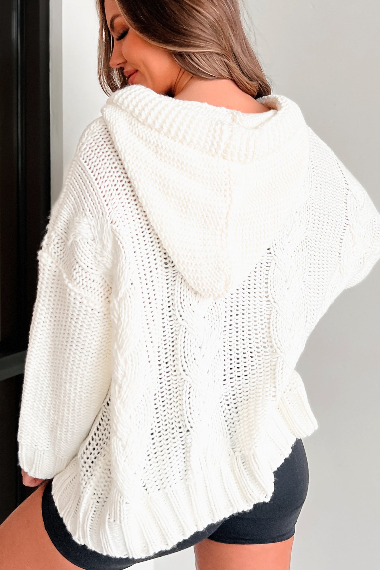 Felpa con Cappuccio in Maglia Intrecciata per un Look Chic