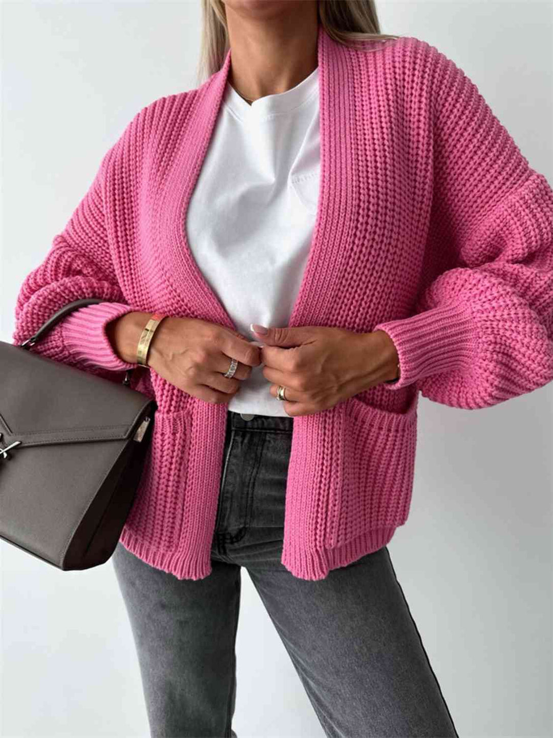 Cardigan Aperto con Spalle Cadenti per uno Stile Informale e Chic
