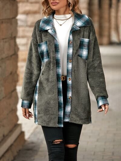 Cappotto a Quadri con Spalle Cadenti – Elegante e Confortevole